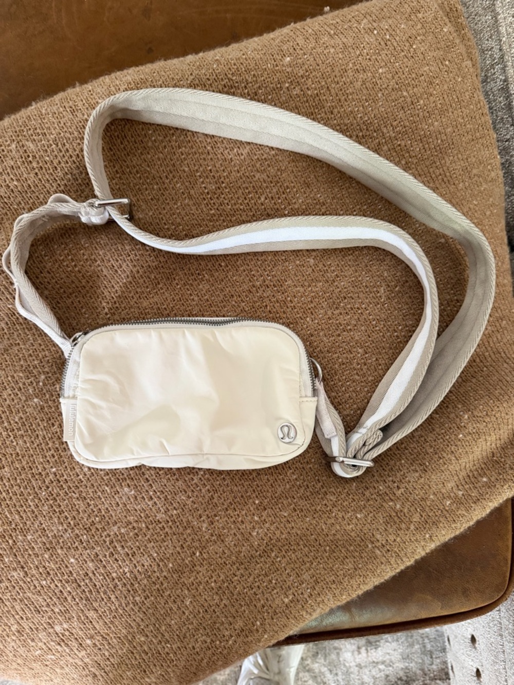 lululemon athletica Small Off-White Crossbody Shoulder Bag